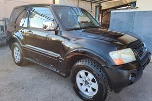 Mitsubishi Pajero 3.2 TDI 160 CV DID GLS AUTOCARO 