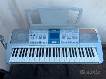 Pianola Yamaha psr-k1