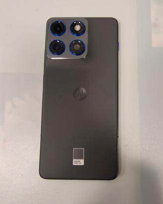 Motorola Edge 70 super leggero e sottile