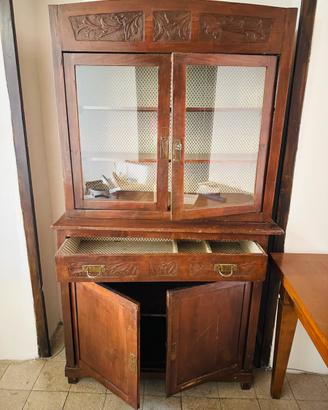 Armadio vintage in legno massiccio-marrone scuro