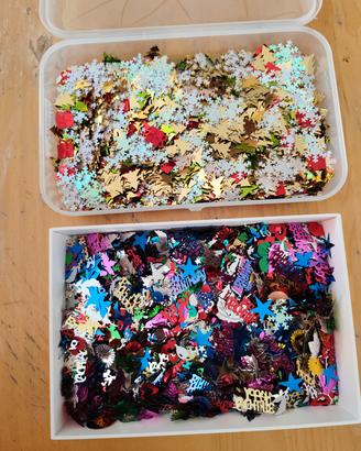 Lustrini natalizi, compleanni e feste: 2 scatole 