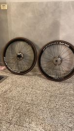 Ruote in carbonio bontrager aleous elite 35 disc