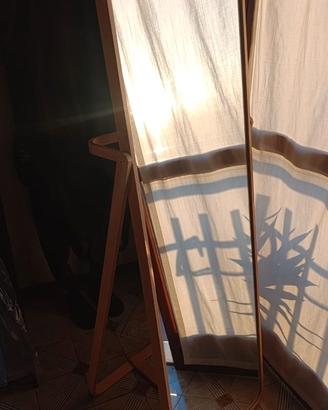 Specchio Ikea Ikornnes da terra con appendiabiti