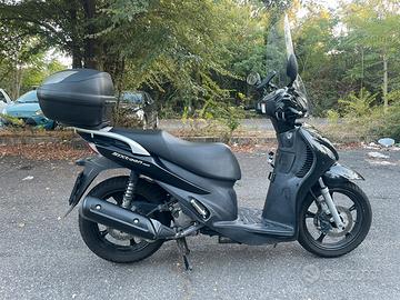 Suzuki sixteen