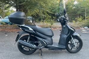 Suzuki sixteen