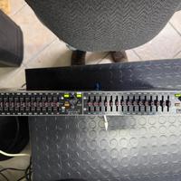 EQUALIZZATORE GRAFICO A 15 BANDE STEREO fbq1502