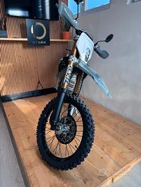 STARK VARG EX FACTORY EDITION 80cv