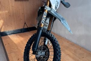 STARK VARG EX FACTORY EDITION 80cv