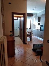 Casa arredata mq106 appartamento mq 59 box mq47