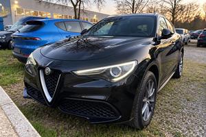 Alfa romeo stelvio 2.2 turbo diesel 210CV.