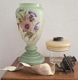 Nome Prodotto : Lume a Petrolio Antico Art Nouveau