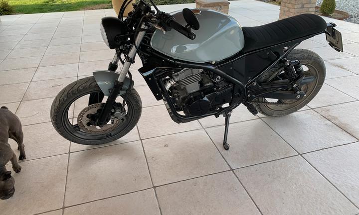 Kawasaki cafe racer