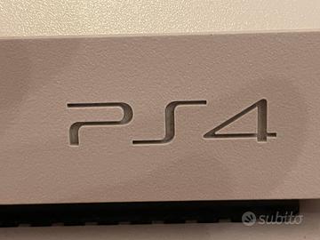 PlayStation 4.  Bianca Rara