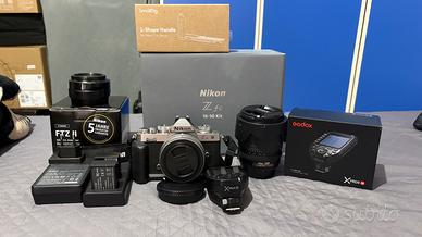 NIKON ZFC + Obbiettivi ed Accessori.