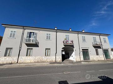 Appartamento di 109 m² con 3 locali e box auto a V