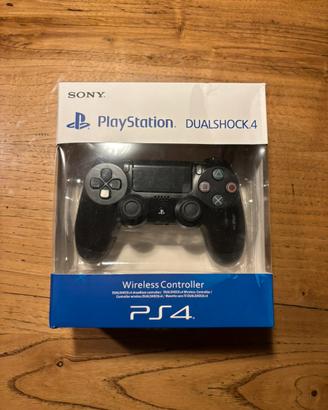 Controller Sony PS4 DualShock 4 nero con scatola