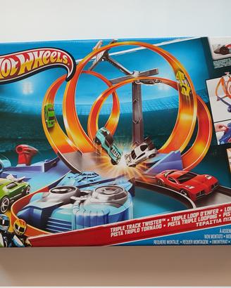 Pista Hot Wheels motorizzata