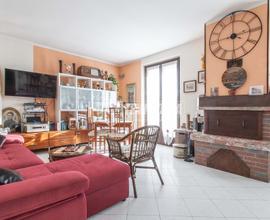 TRILOCALE CON BOX DOPPIO