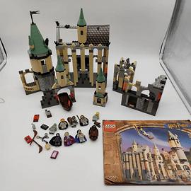 LEGO HARRY POTTER 4709 HOGWARTS CASTLE (1ST EDITIO