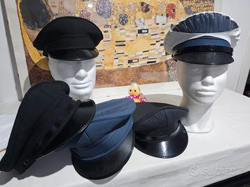Cappello da uniforme 