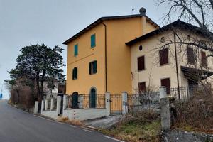 Porzione casa di campagna Capugnano