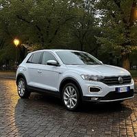 VW T-ROC "Advacenced" 1.5 TSI con cambio DSG