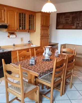 cucina + credenza + tavolo