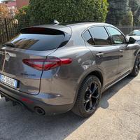 Alfa Romeo Stelvio tetto pan.cerchi da 20 euro6t.