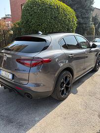 Alfa Romeo Stelvio tetto pan.cerchi da 20 euro6t.