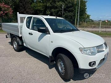 Pick up mitsubishi L200 CASSONE FISSO