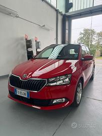Skoda FABIA 1000 station wagon 06/19 full optional