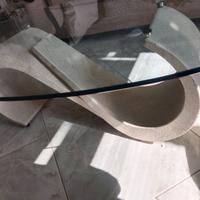 Tavolino di cristallo e pietra