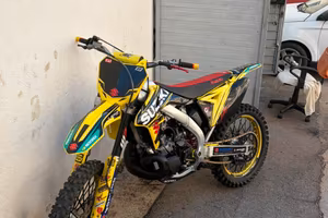 suzuki 250 AF
