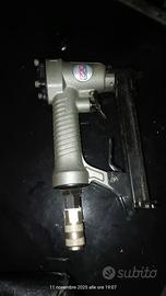 avvitatori e chiodatrice 