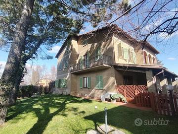 Villa di 431 m² con più di 5 locali e box auto dop
