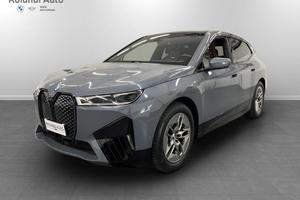 BMW iX xdrive50 pacchetto sportivo