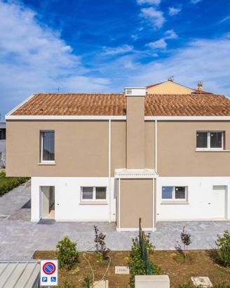 Villa di 170 m² con 4 locali e box auto a Saonara