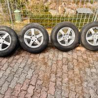 Gomme +cerchi 215/70/16