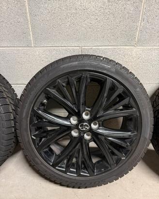 Cerchi originali Toyota Yaris 17 Pirelli invernali
