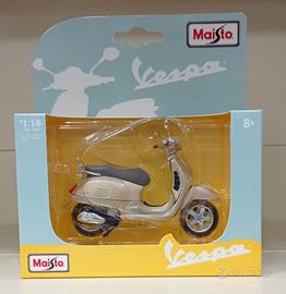 Modellino Vespa Piaggio GTS300 2017 Maisto 