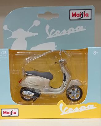 Modellino Vespa Piaggio GTS300 2017 Maisto 