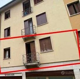 Immobile in asta di 78 m² con 2 locali e box auto 