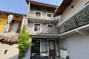CASA SEMINDIPENDENTE A SAN MAURIZIO CANAVESE
