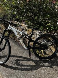Canyon Neuron Young Hero 27.5 (taglia XS). 
