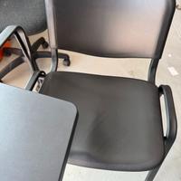 Sedia da ufficio con tavolo pieghevole