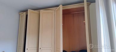 armadio di legno
