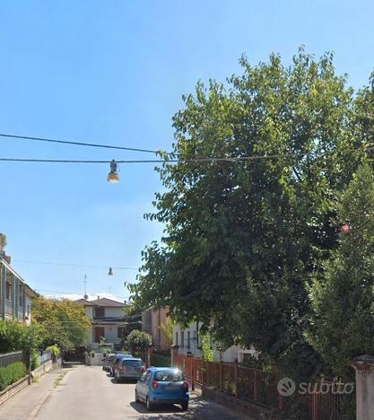 Luminoso bilocale a vicenza con posto a. e cantina