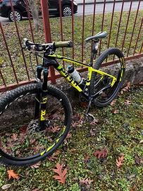 Mtb  giant 29 boost