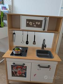cucina Ikea bambini con accessori 