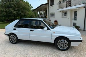 Lancia Delta HF Integrale 8V